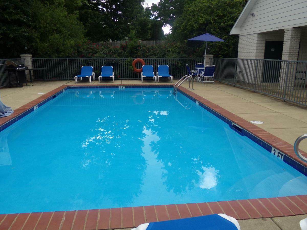 Intown Suites Extended Stay Auburn Al Exterior photo